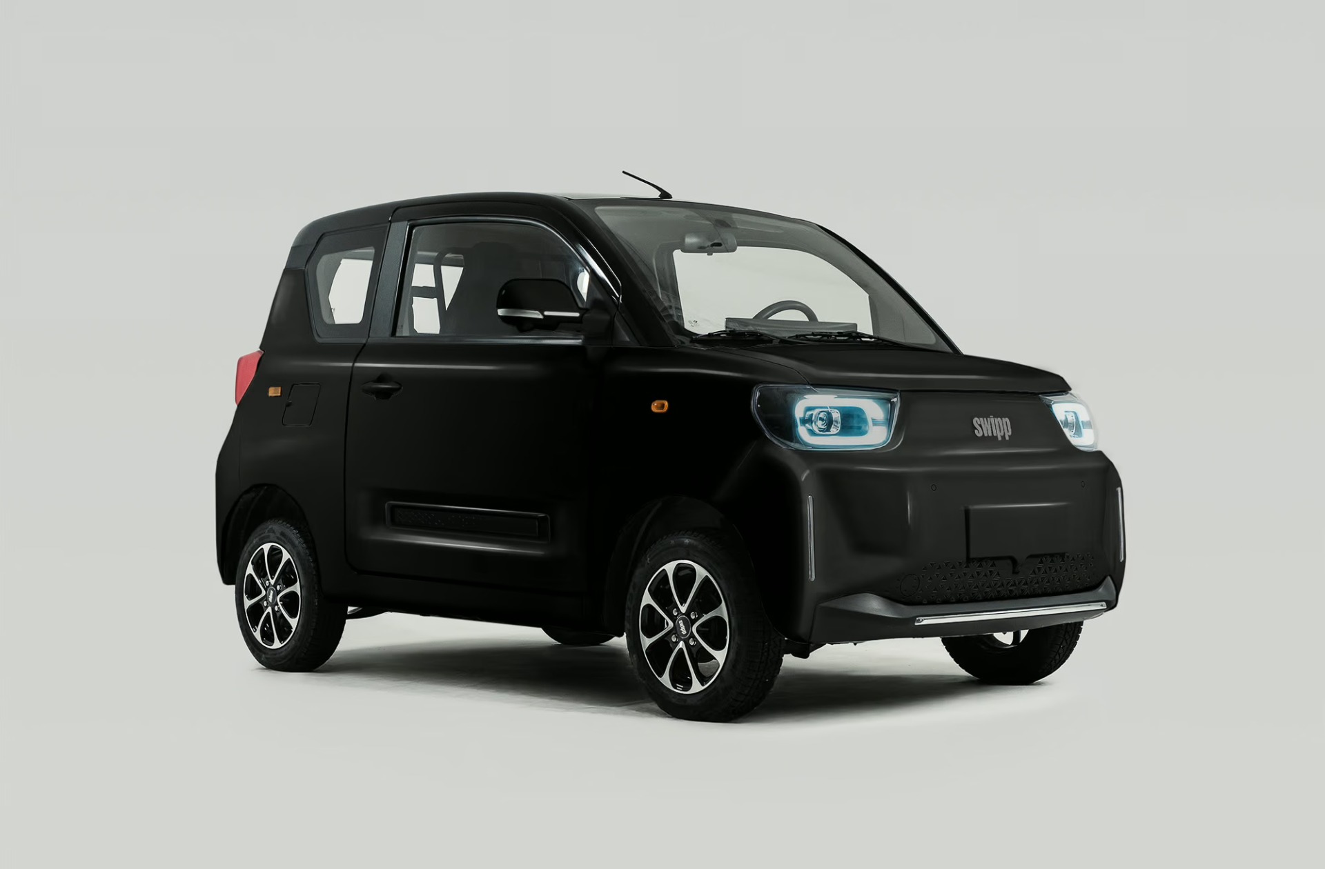 Pris fra 149900 inntil 220km rekkevidde